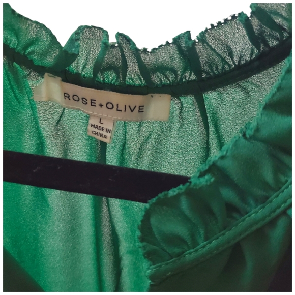 Rose & Olive- Large-EUC- Emerald Green Ruffled Sleeveless Blouse - Picture 3 of 3